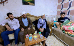 المَجمَع العلميّ يقوم بعيادة أحد أساتذته في كربلاء