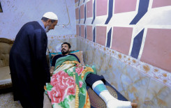 المَجمَع العلميّ يقوم بعيادة أحد أساتذته في كربلاء