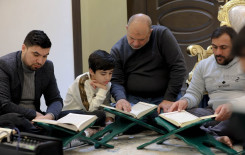 ضمن مشاريعه المستمرة .. المَجمَع العلميّ يواصل إقامة بيوت النور في المنازل الكربلائية